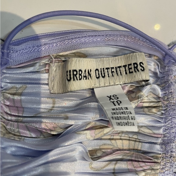 URBAN OUTFITTERS gorgeous satiny cropped/bustier Size XS - Picture 9 of 10